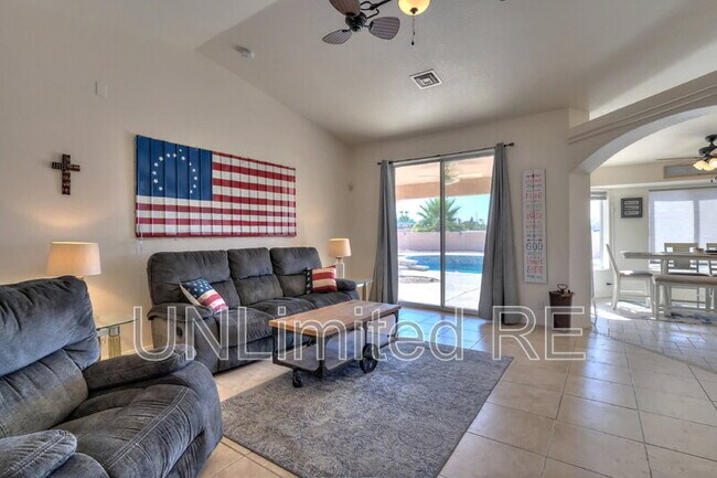 Building Photo - 304 Acoma Blvd S