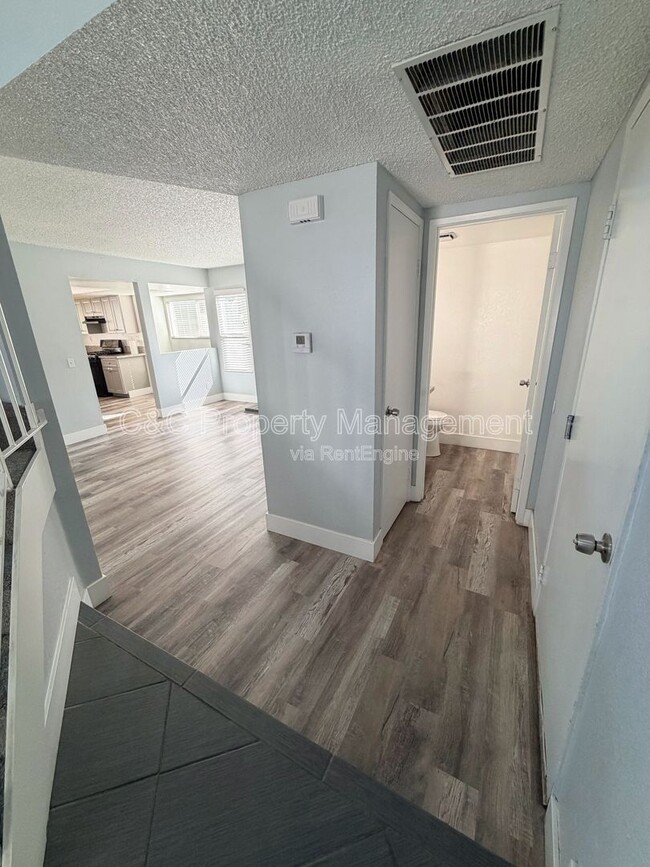 Building Photo - 13110 Mohican Dr