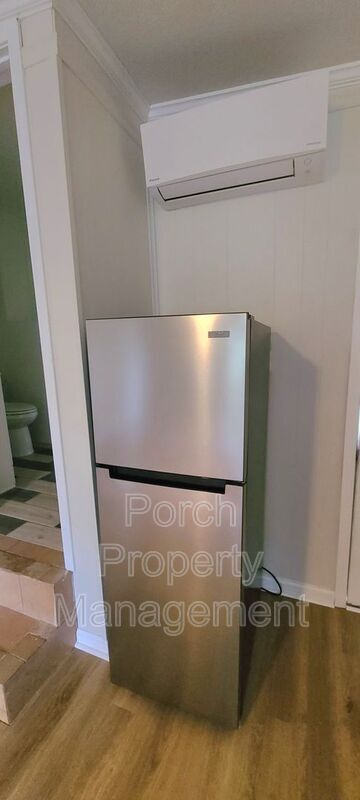 Building Photo - 7210 N Palafox St