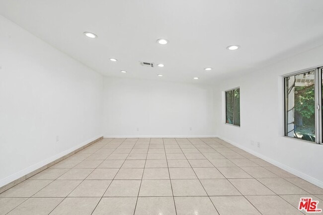 Building Photo - 5630 Radford Ave