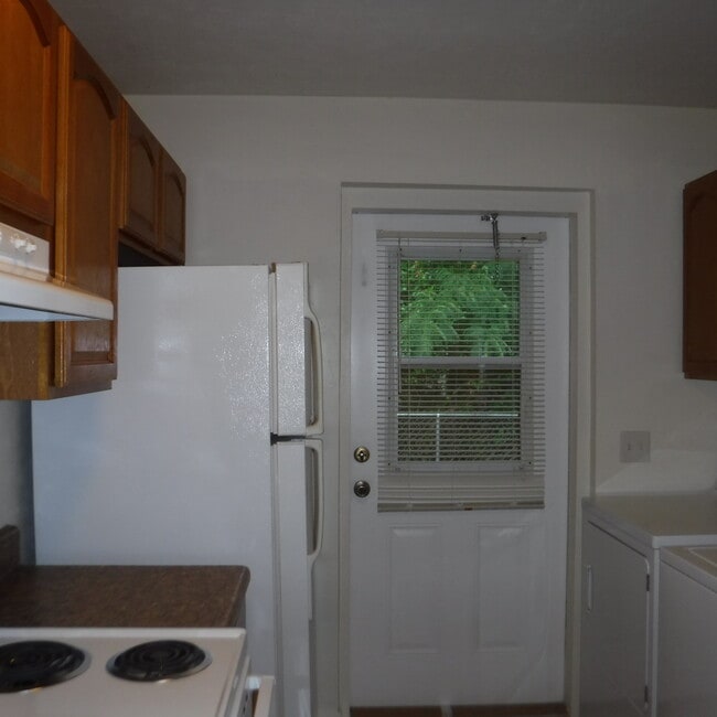 Building Photo - 1021 NE 2nd Ave