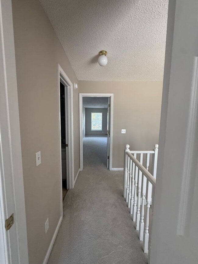 Building Photo - 123 Woodberry Dr