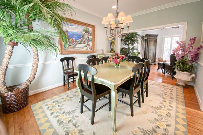 Building Photo - Beautifully FURNISHED Off Season 3bd/2.5 BA Single Family Home