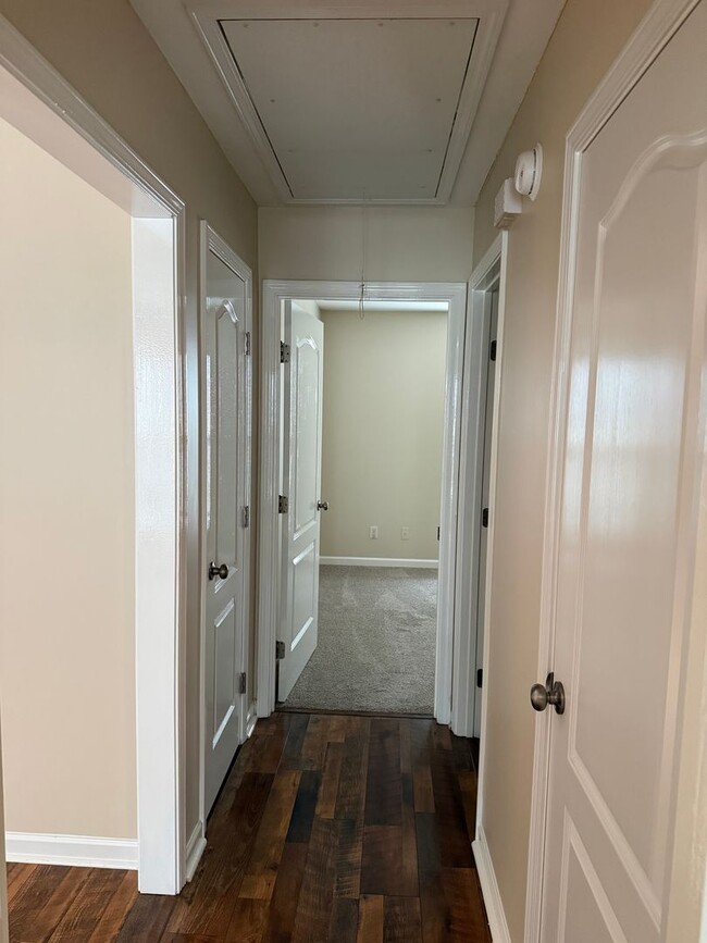 Building Photo - 1240 Ball Park Ave NE