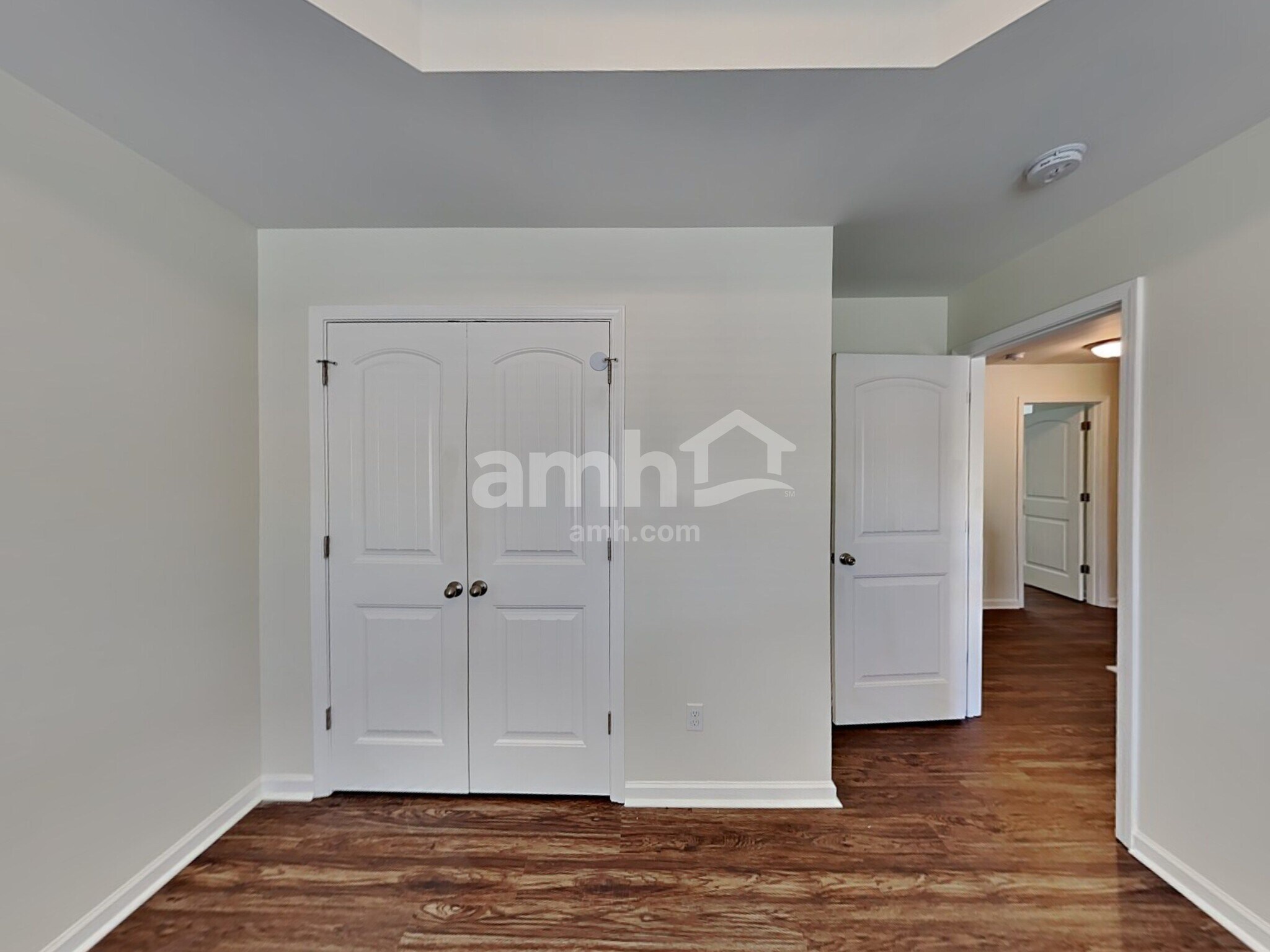 Building Photo - 729 Rolling Downs Dr SW