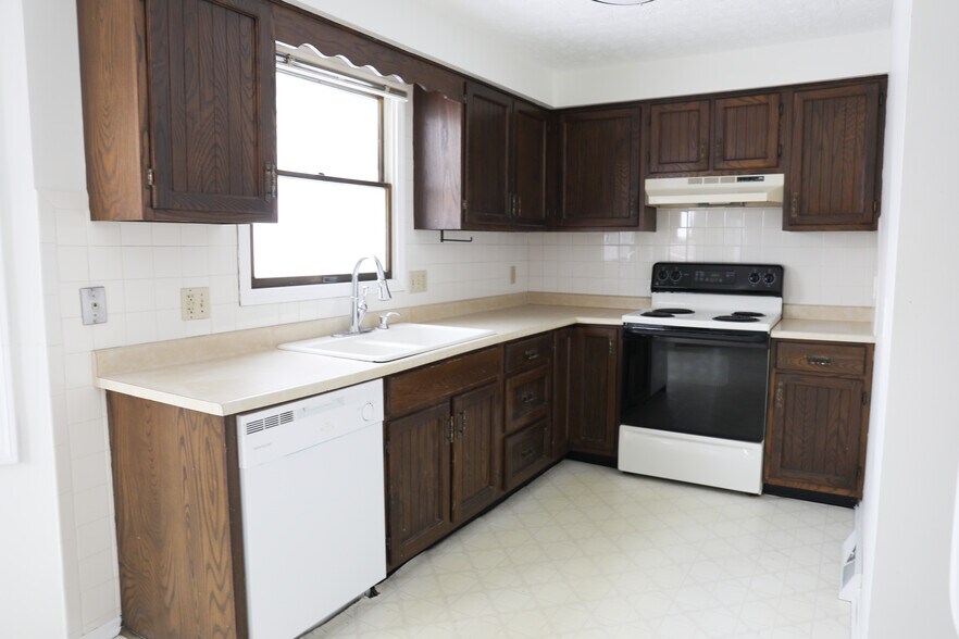 Building Photo - 5409 Johnnycake Rdg NE