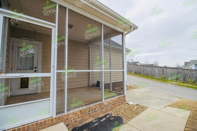 Building Photo - Prelease for June 15th, 2026- 3 Bedroom, 2...