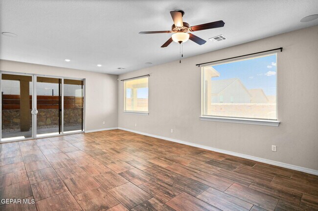 Building Photo - 325 Quiet Pr Dr