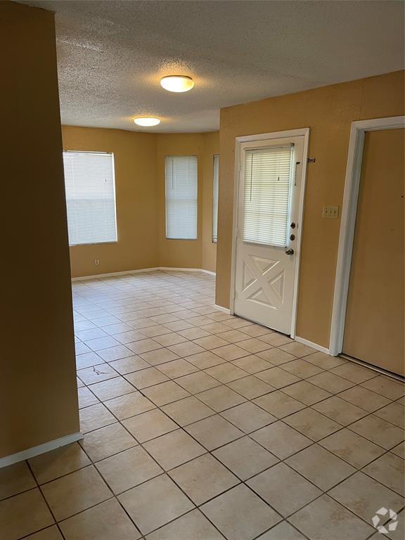 Building Photo - 6902 Trendal Ln