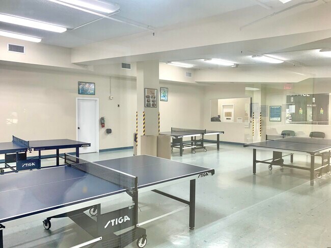 Building Photo - 3 Ventnor Dr