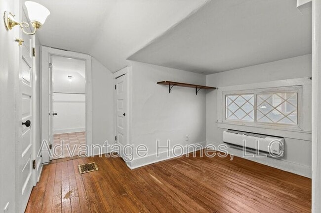 Building Photo - 315 Garfield Ave