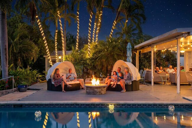 Building Photo - 1905 Meadow Ct