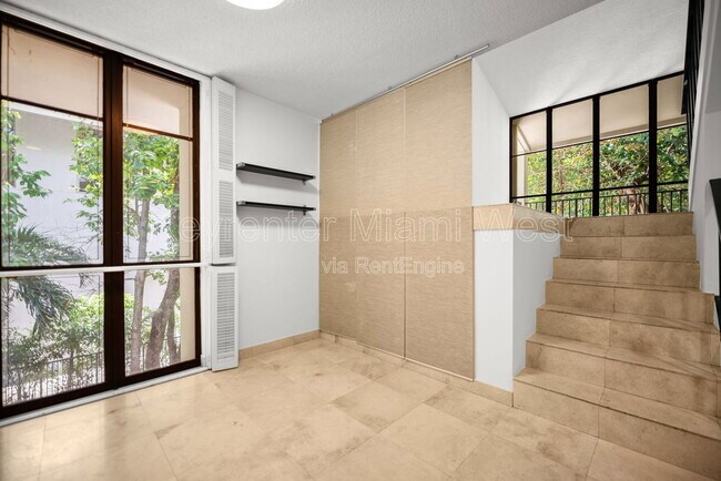 Building Photo - 2666 Tigertail Ave