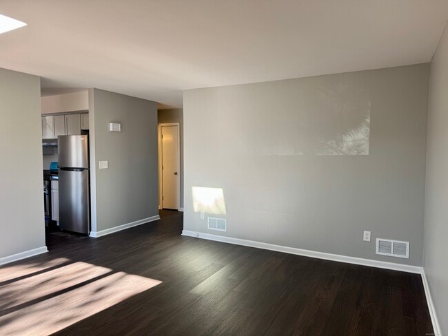 Building Photo - 31 William St