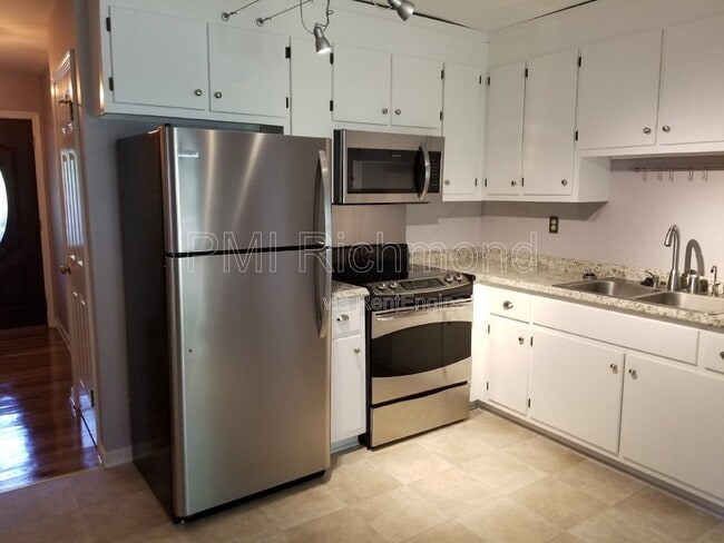 Building Photo - 2504 Carriage Creek Ct