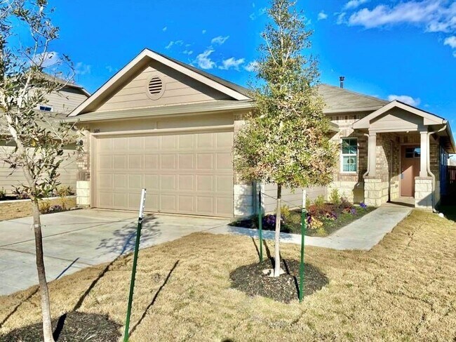 Building Photo - 14105 Macquarie Dr