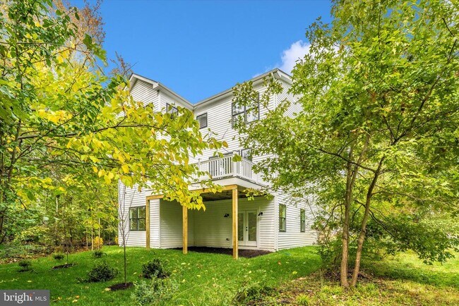 Building Photo - 801 Cedar Ave