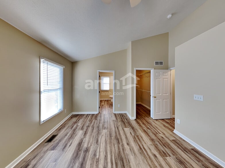 Building Photo - 8093 Willow Brook Crossing Dr