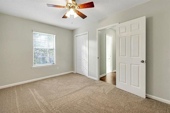 Building Photo - 45 Pointer Ct