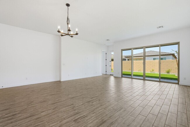 Building Photo - 2942 Manzanilla Ave