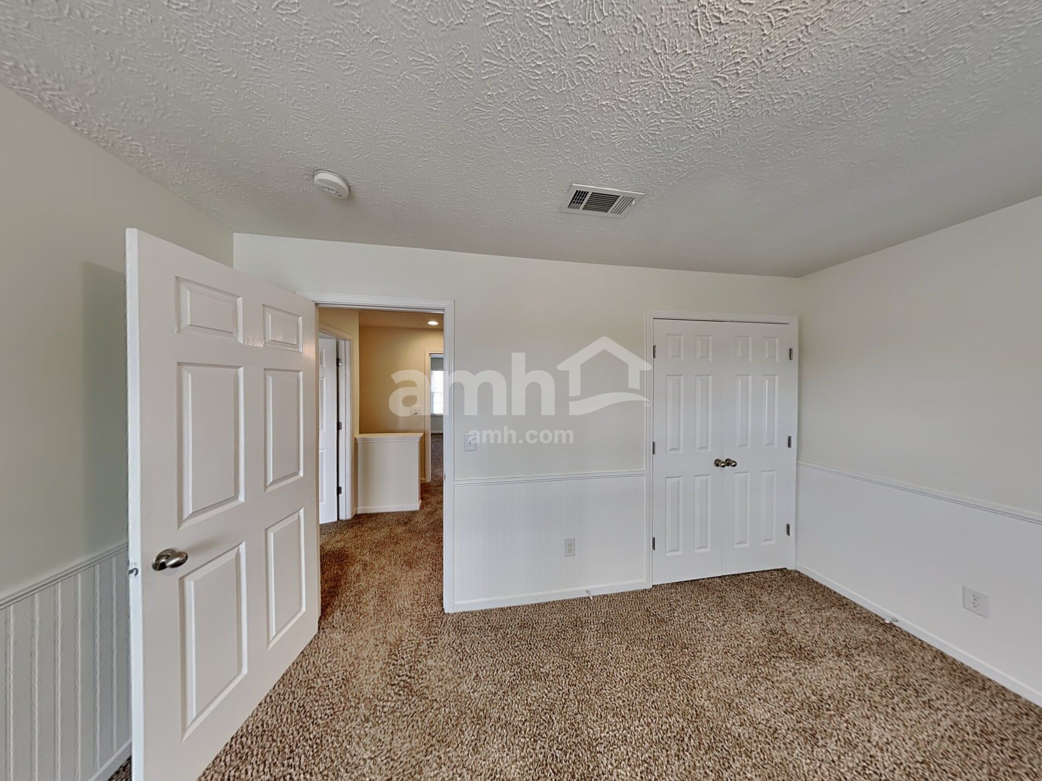 Building Photo - 2126 Burgess Ln