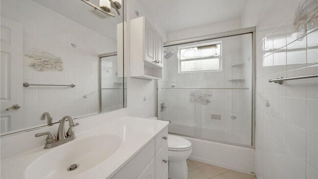 Building Photo - 4115 Madison St