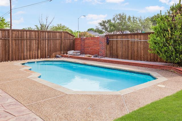 Building Photo - 8204 Tavaros Dr