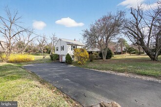 Building Photo - 1567 Sugartown Rd