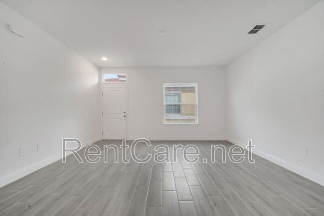 Building Photo - 1600 Cumin Dr