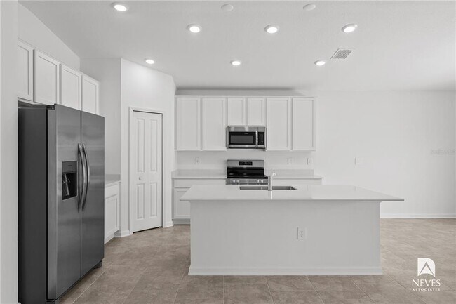 Building Photo - 4847 Edensbridge Ln