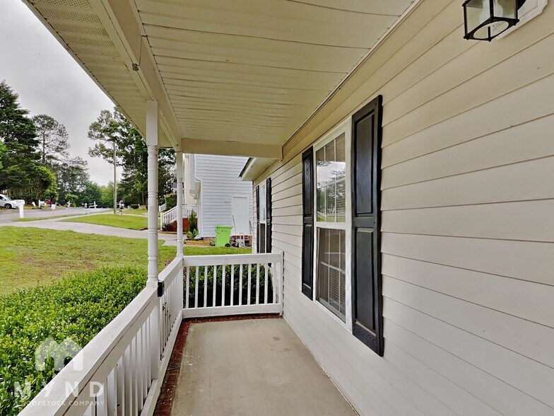 Building Photo - 5421 Neuse View Dr