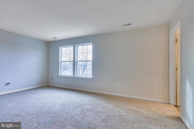 Building Photo - 17 Karendale Ct