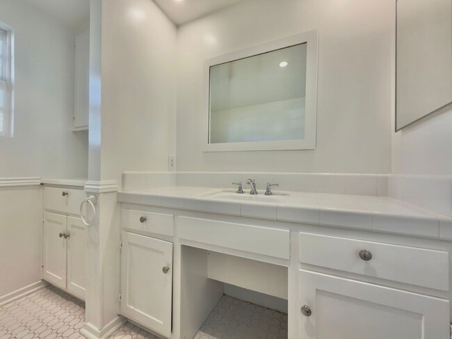 Building Photo - 2603 Phelan Ln