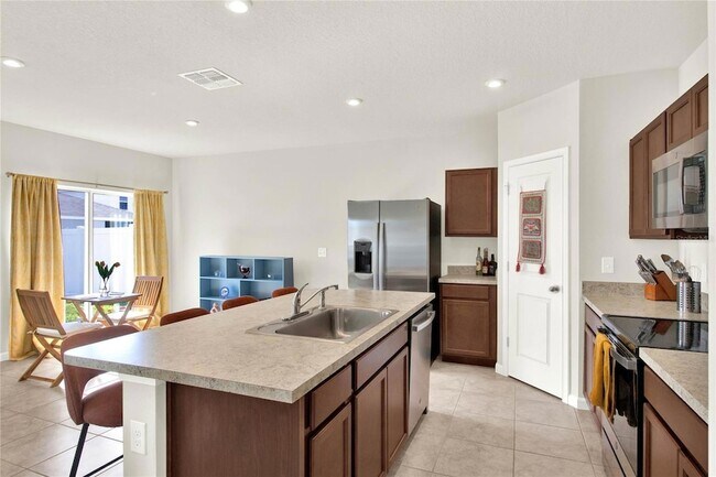 Building Photo - 1511 Finnigan Cir