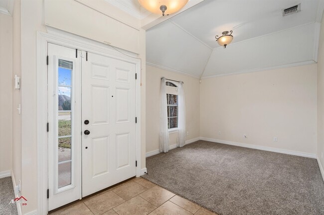 Building Photo - 306 Avondale Ln