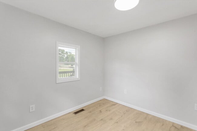 Building Photo - 57025 Greenlawn Ave