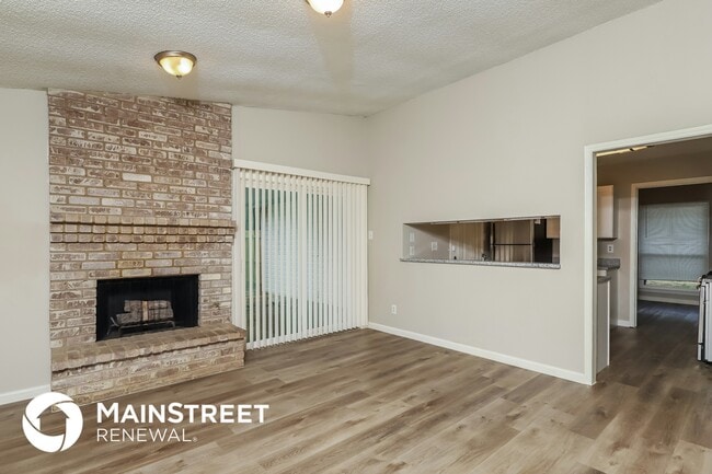 Building Photo - 5934 Lake Bank St