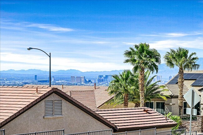 Building Photo - Golf Course Views in Sun City Anthem!  Age...