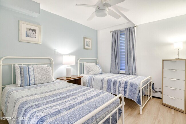 Building Photo - 18 Abbott Ave