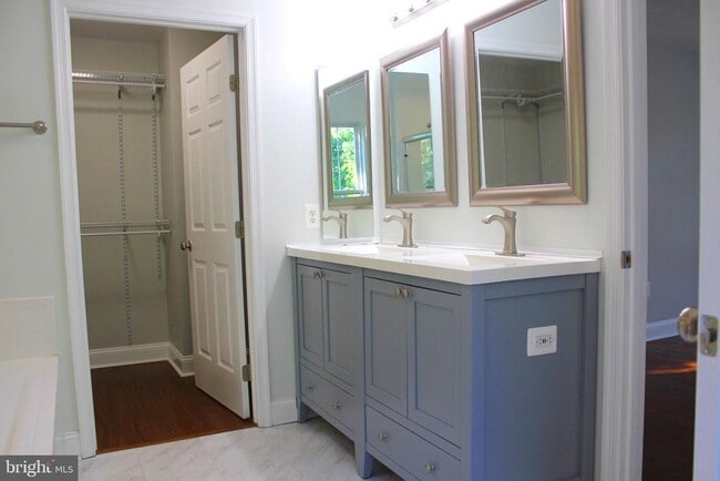 Building Photo - 6705 Flyfish Ct