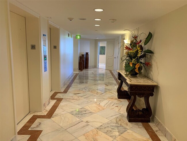 Building Photo - 4101 N Ocean Blvd