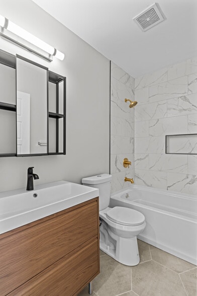 Bathroom - 3520 Iowa Ave