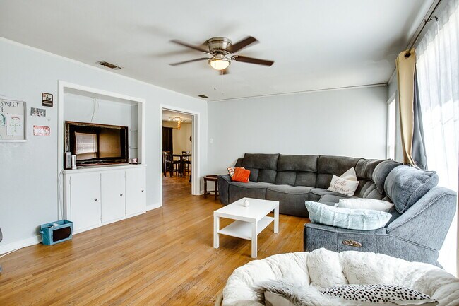 Building Photo - All Appliances Included!!