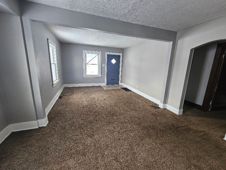 Building Photo - 3409 Holton Ave