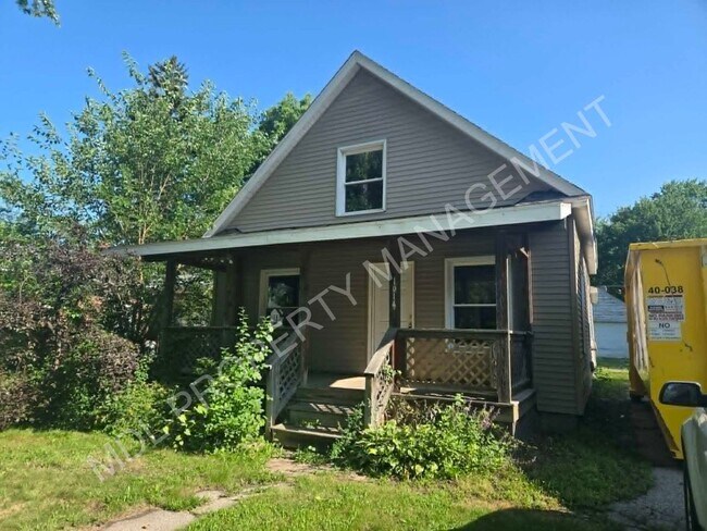 Building Photo - 3-Bedroom Home in Saginaw