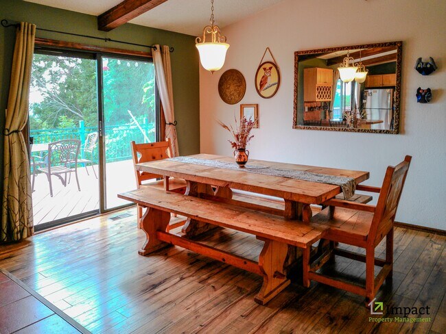 Building Photo - 5005 Sunbird Cliffs Dr
