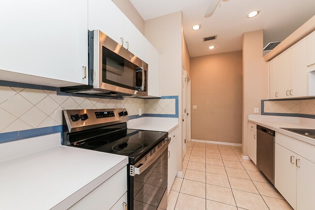 Building Photo - 3027 58th Terrace E