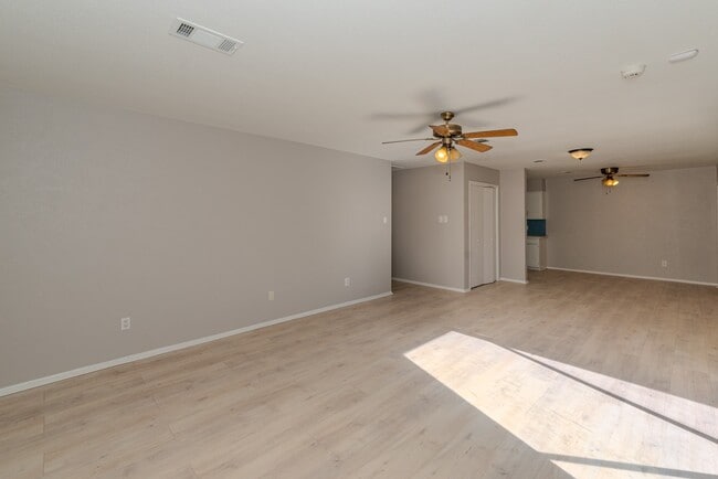 Building Photo - 1191 Park Meadow Dr