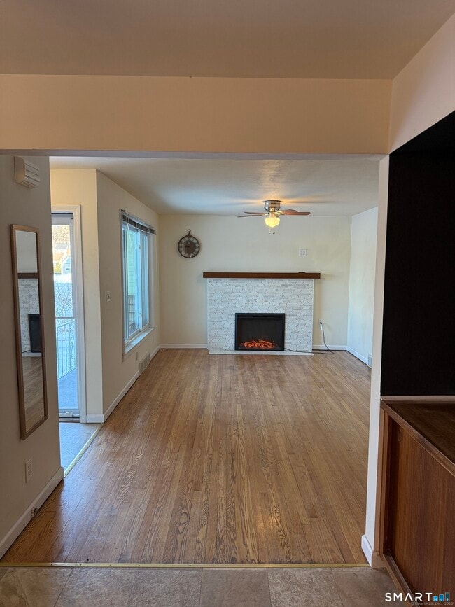 Building Photo - 5 Hotchkiss Terrace