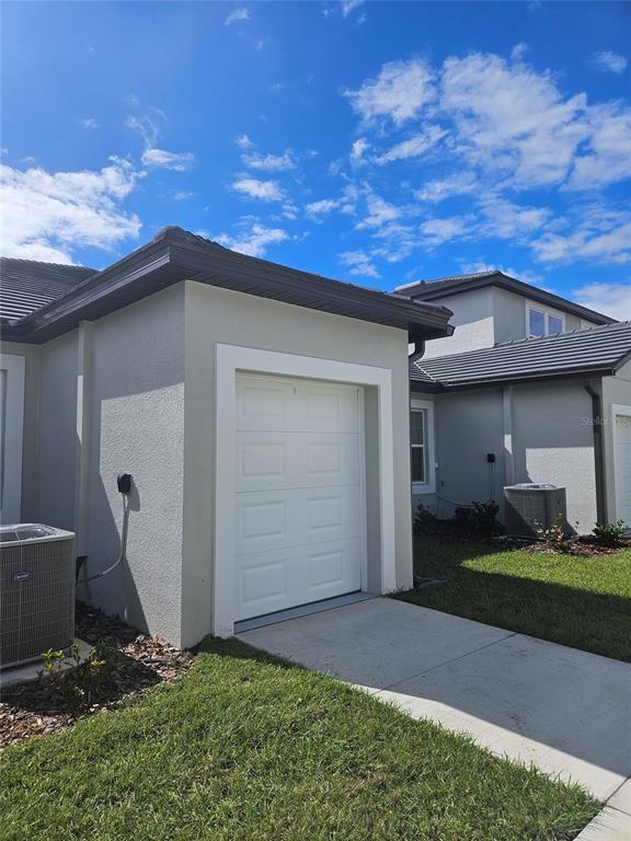 Building Photo - 10965 Teal Lagoon Isle